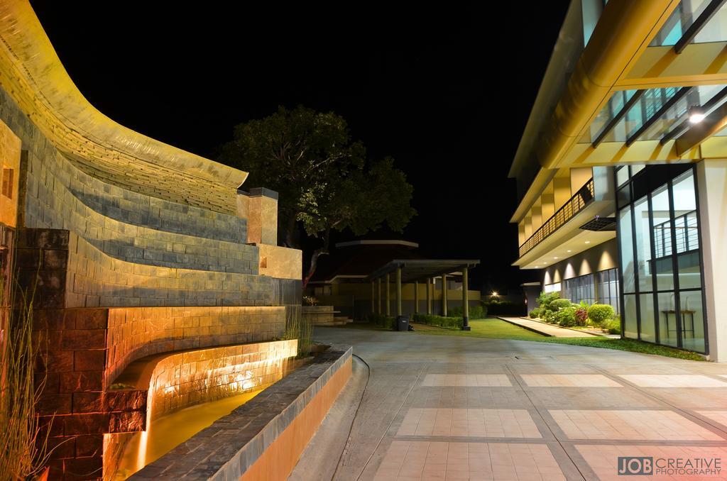 Rivermount Hotel And Resort Sarrat Dış mekan fotoğraf