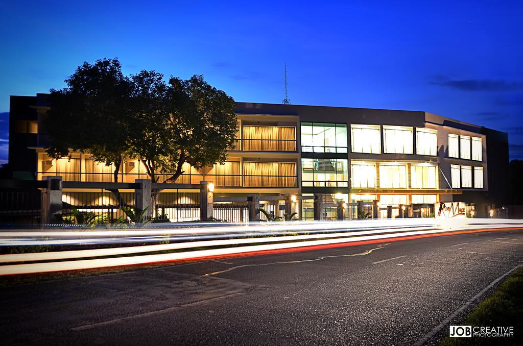 Rivermount Hotel And Resort Sarrat Dış mekan fotoğraf